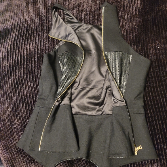 JayGodfrey Dressy top with Sequin front, and full zip in back !!! - Picture 6 of 8